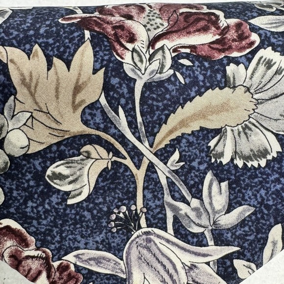 Britches Great Outdoors Preppy‎ Navy Floral 100% Silk Tie - Picture 1 of 5